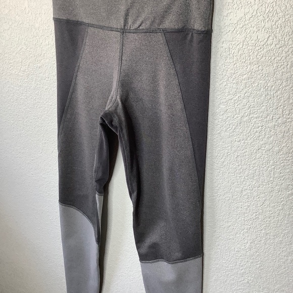 SPLENDID 3 Shades Grey Color Block Leggings Size S - Picture 3 of 11